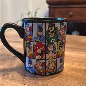 DC Comics 7 Super Heroes Mug Superman Batman Robin Wonder Woman 14 0z